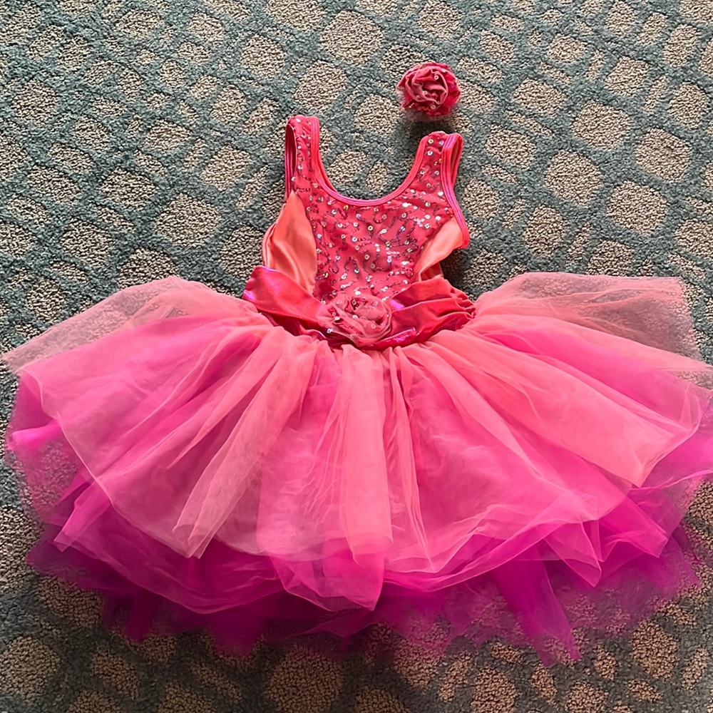 Revolution dance size small child matching hair barrette excellent condition